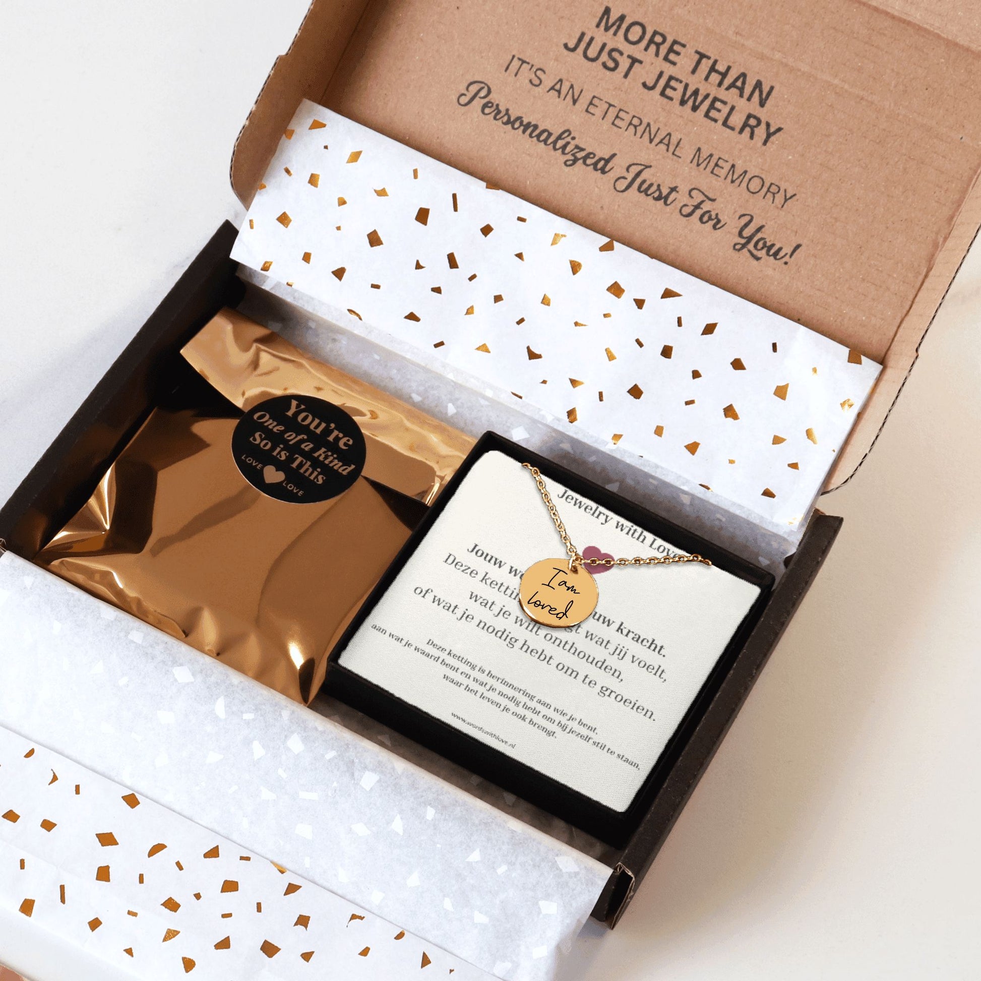 In luxe cadeauverpakking Gepersonaliseerde affirmatieketting – Jouw eigen tekst, quote of illustratie als sieraad